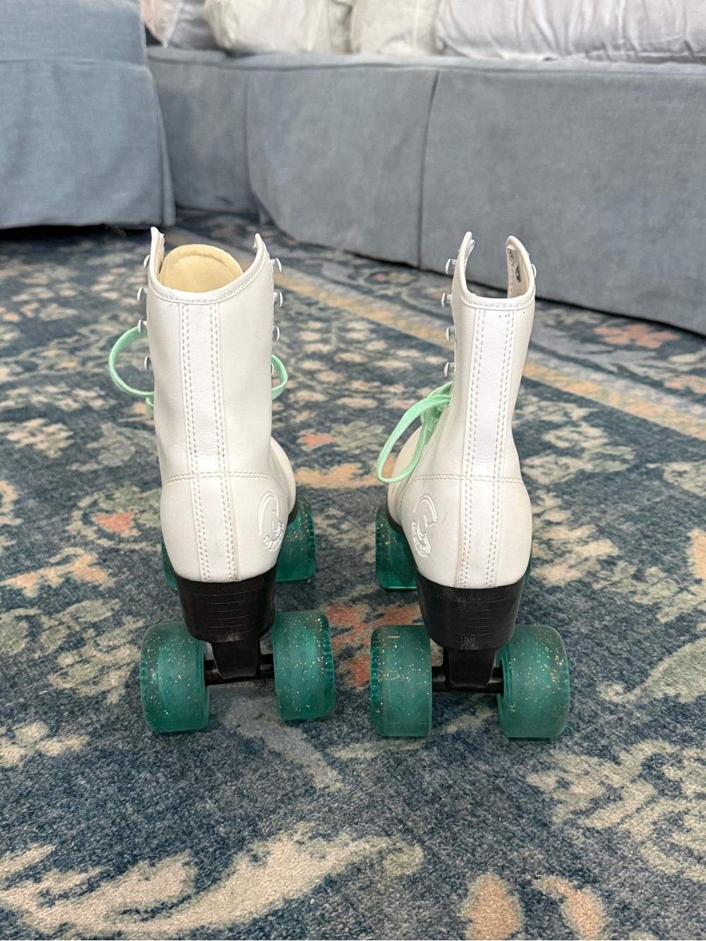 White Roller Skates - Starter Skates - Women’s Skates - Picture 5 of 5